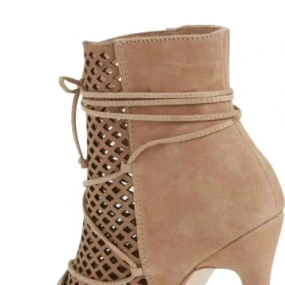 [Steve Madden]  NEW 'Maddye' Peep Toe Bootie - Picture 2 of 3